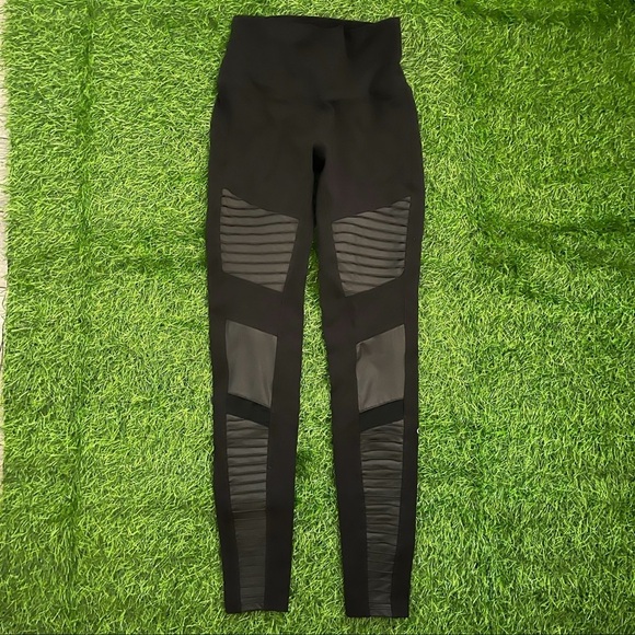 Alo moto leggings size Small casual activewear Preowned great condition yoga run - Picture 2 of 10